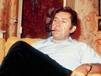 ��� ������ (Jacques Jouanneau) 
����������