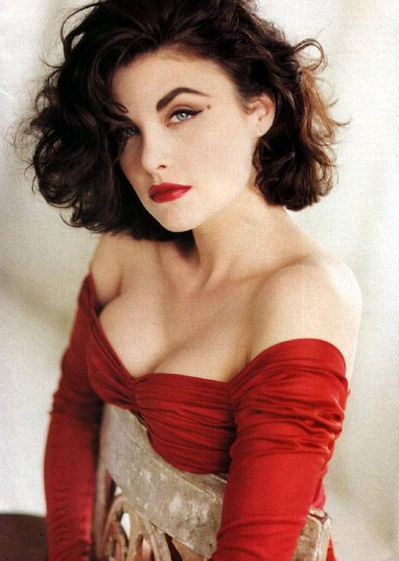 ������� ���� (Sherilyn Fenn)