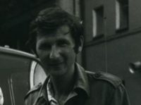 ���, 1982