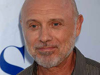������ �������� (Hector Elizondo) 
����������