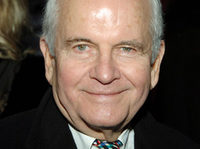 ��� ���� (Ian Holm) 
����������