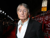 ����� ������� (Joel Schumacher) 
����������