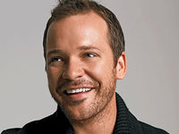 ����� ��������� (Peter Sarsgaard) 
����������
