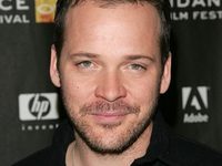 ����� ��������� (Peter Sarsgaard) 
����������