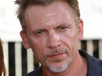 ������ ��� ����� (Callum Keith Rennie) 
����������