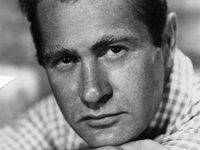 ������ �������� (Darren McGavin) 
����������