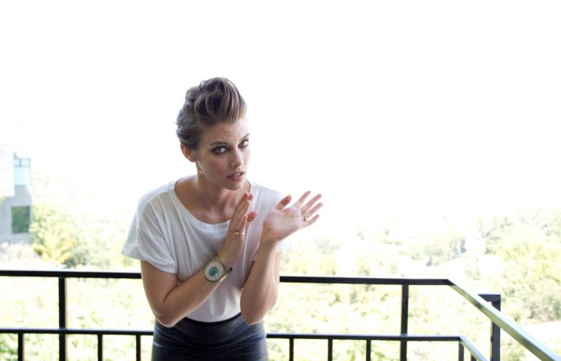 ����� ����� (Lauren Cohan)