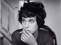�������� ����� (Bernadette Lafont) 
����������