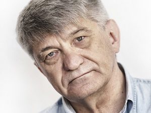 «Мужчины там слабые и невротичные, а женщины - благородны и умны»: Александр Сокуров о народах Северного Кавказа