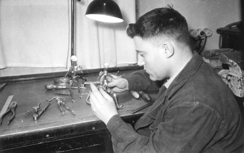 Конструктор С.И.Этлис (студия Союзмультфильм, 1950-е гг.) Конструктор С.И.Этлис (студия Союзмультфильм, 1950-е гг.)
