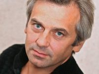  2005.