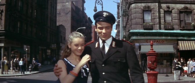 Жандарм в Нью-Йорке (1965) - Gendarme in New York - Господин Крюшо в Нью- Йорке - Gendarme à New York, Le - Tre gendarmi a New York - актеры и роли - Марино