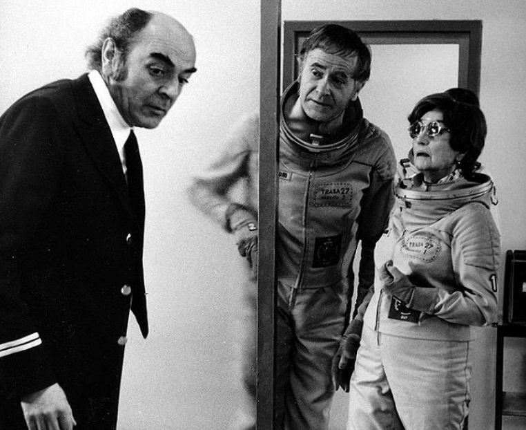   - "    " (1977)