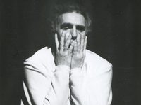 .    , - "" (  , 1985 )