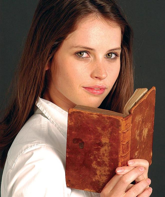 Фелисити Джонс (Felicity Jones) - актриса - фотографии - европейскиеактрисы - Кино-Театр.Ру