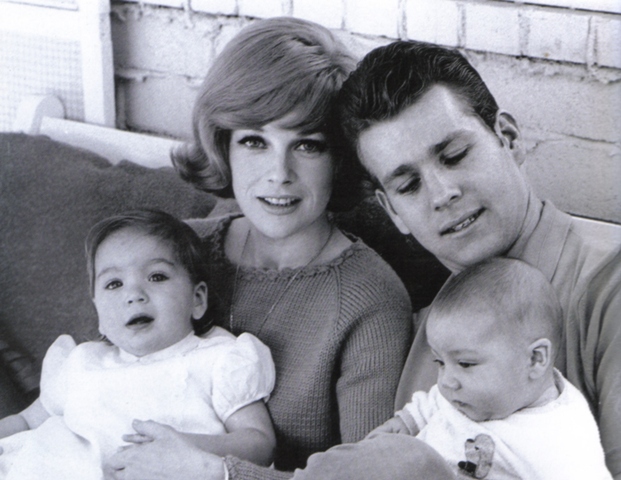    -    `  ,   . 1965.