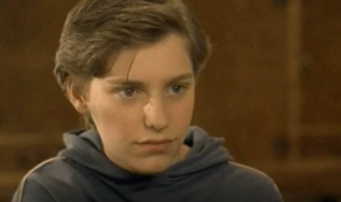   (2000)