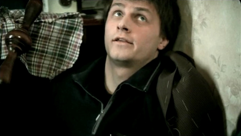   (2004)