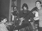   (V) -  - 1975 .  .      ,   "  ".