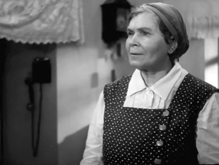   - "" (1940)