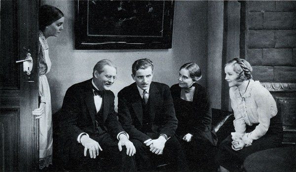   (1932)