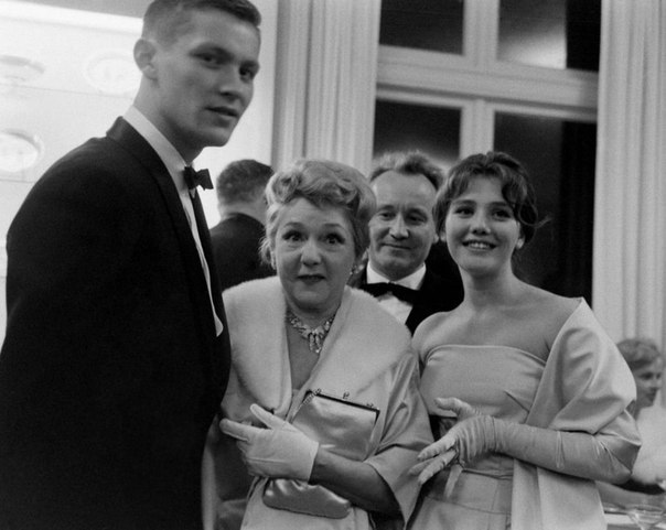   -  ,  ,    -, 1960 .     .