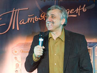   DVD  .  2008 