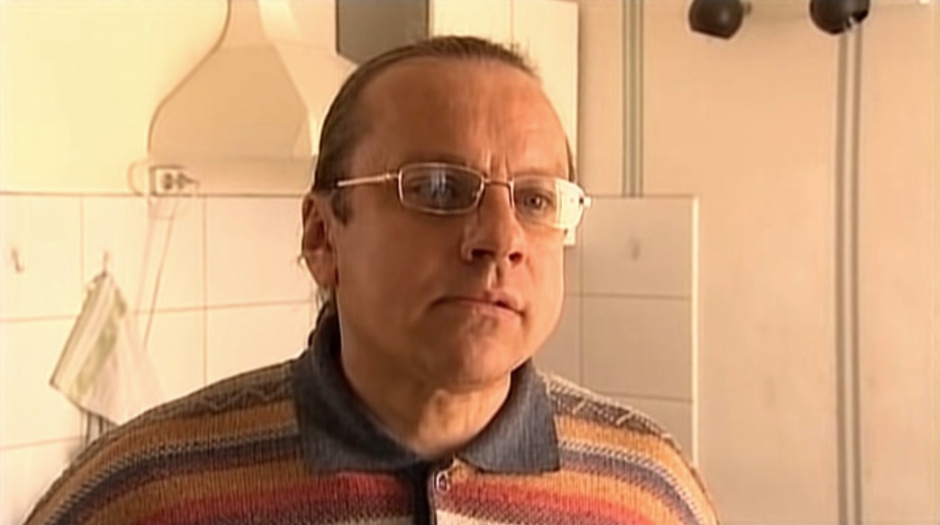  (2004)