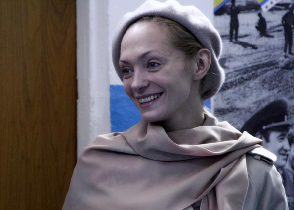 Джульетта геринг актриса в купальнике