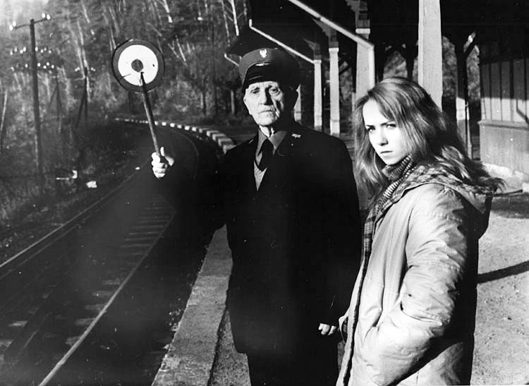   - "Kocham kino" (1988)