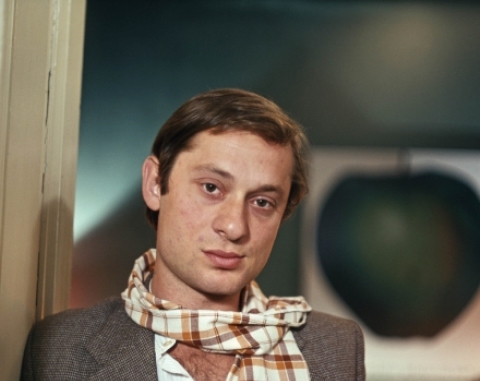  (1982)
