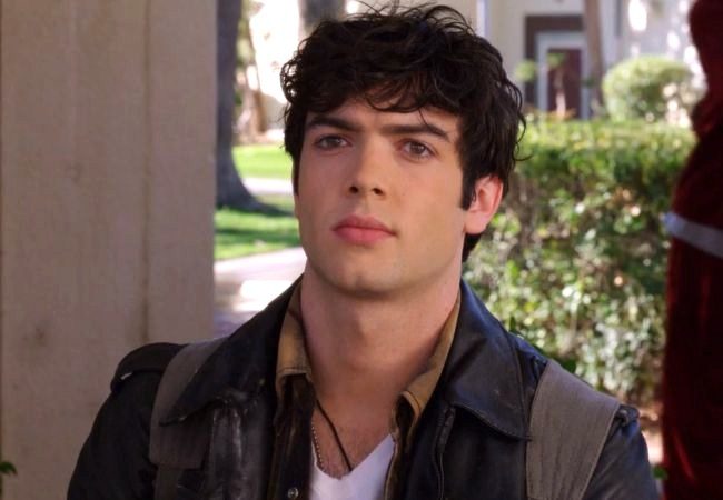 Этан Пек (Ethan Peck) актёр фотографии голливудские актёры. 