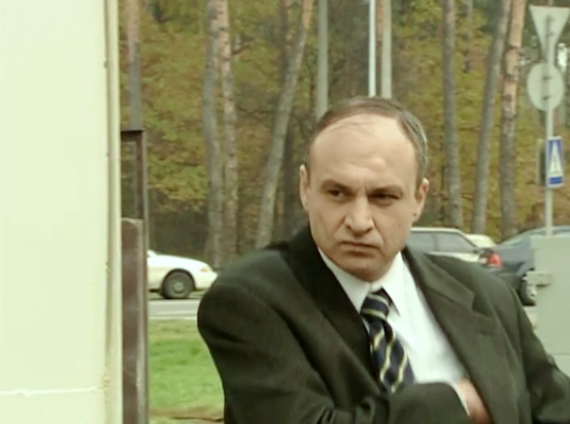   (2004)
