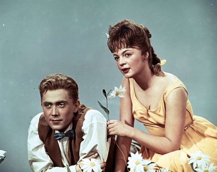  (1961)