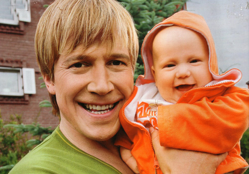   -   "Hello!"  2005 