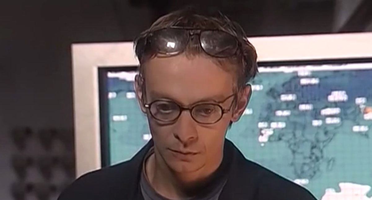  -4 (2010)