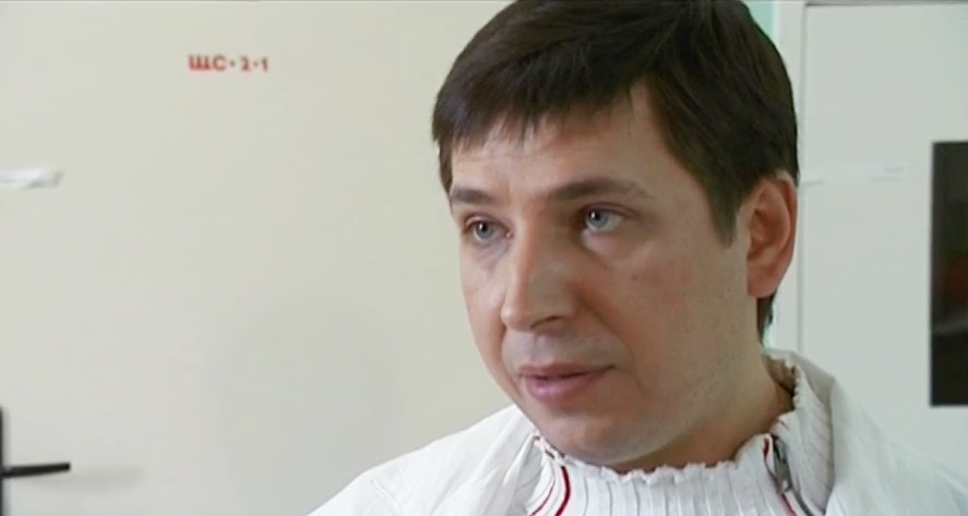 -6 (2009)