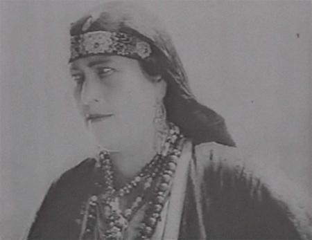   - "" (1928)