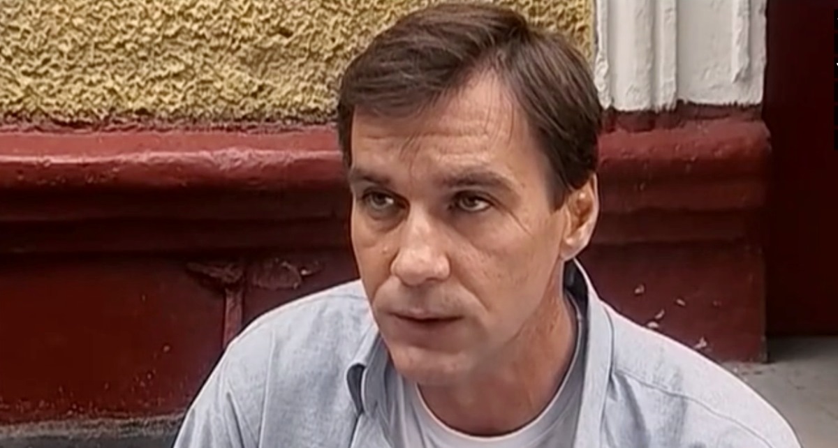  -4 (2010)