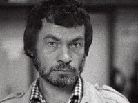 1981 .
