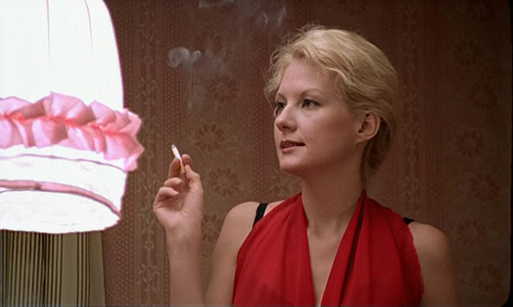 Елена Панова И Рената Литвинова В Купальниках – Граница - Таежный Роман 2000 Елена Панова И Рената Литвинова В Купальниках – Граница - Таежный Роман 2000