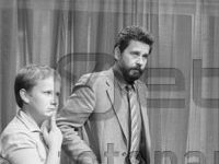 "Uus poiss" (1982)
