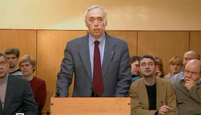   (2002)