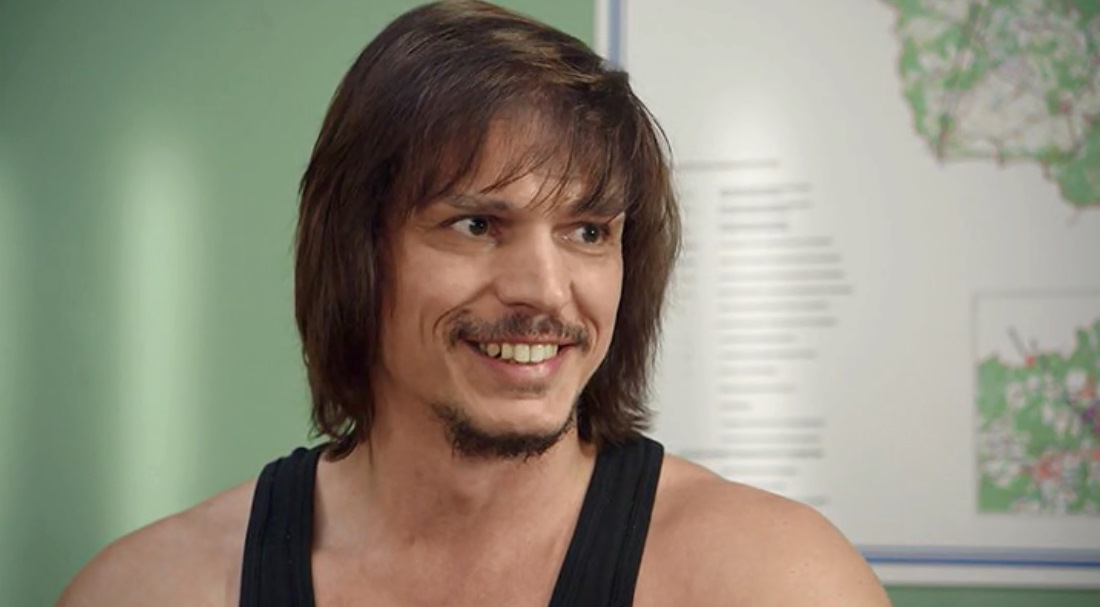  (2017)