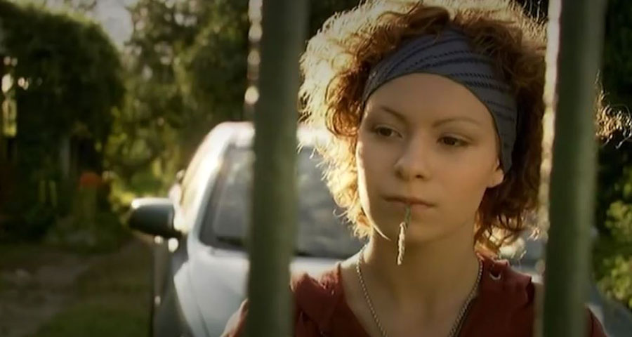 Анна Иванова В Лифчике – Мальчик И Девочка 2009