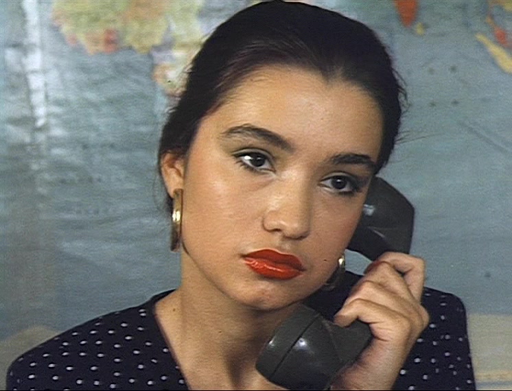 Обворожительная Брюнетка В Трусиках – Устрицы Из Лозанны 1992 Обворожительная Брюнетка В Трусиках – Устрицы Из Лозанны 1992