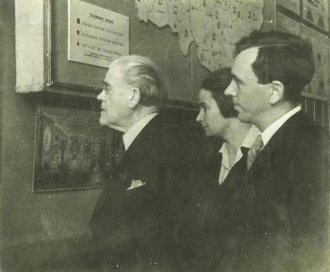   -    ,1930-