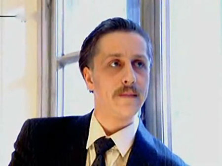   (2001)