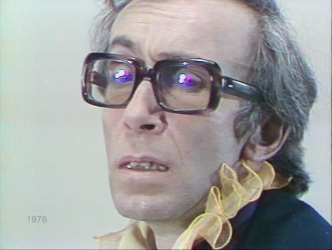   (1976)