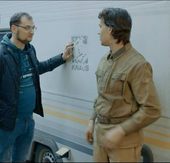 48  (2021)